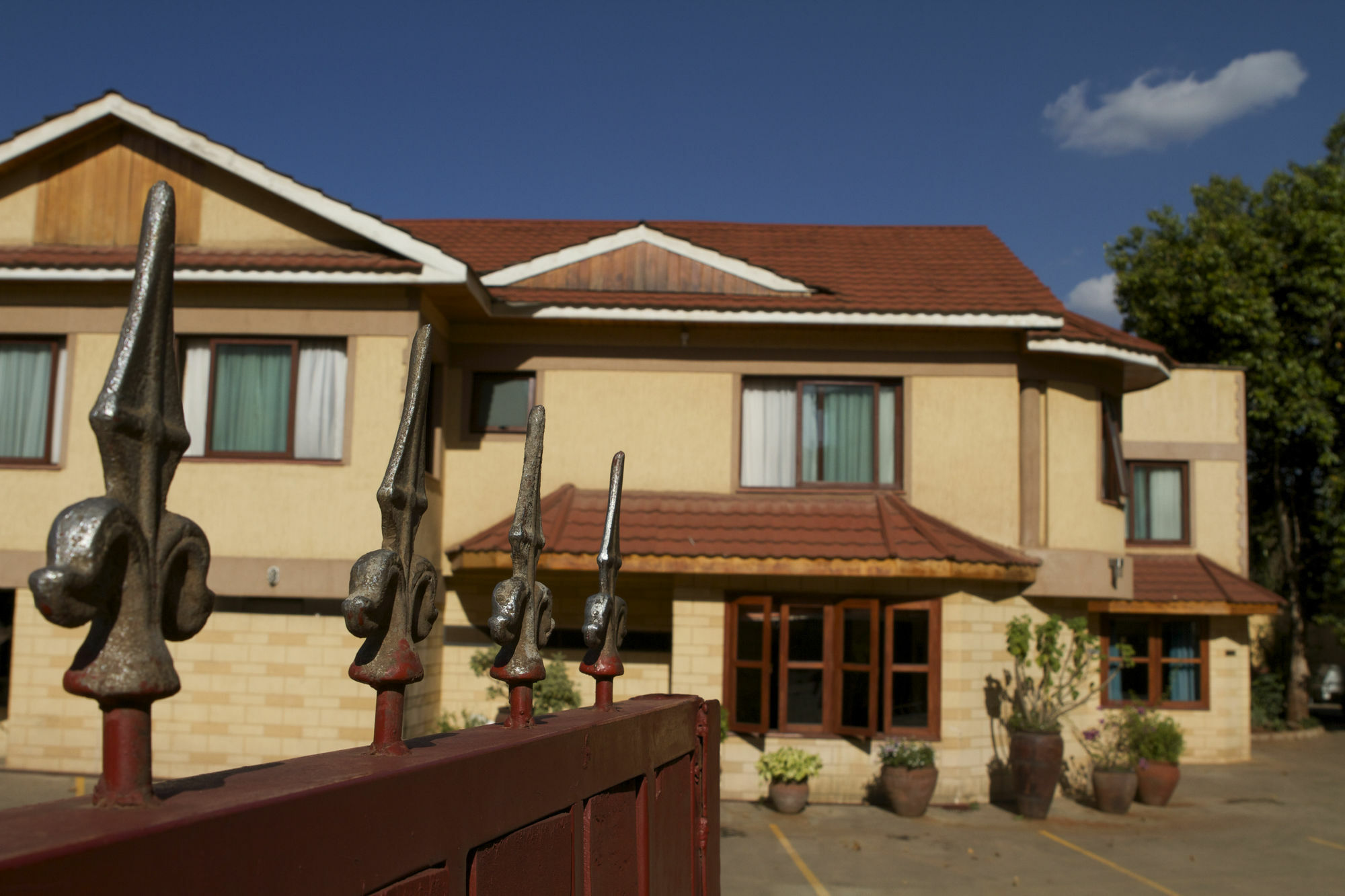Osinkirri Hotel Kilimani Найроби Экстерьер фото