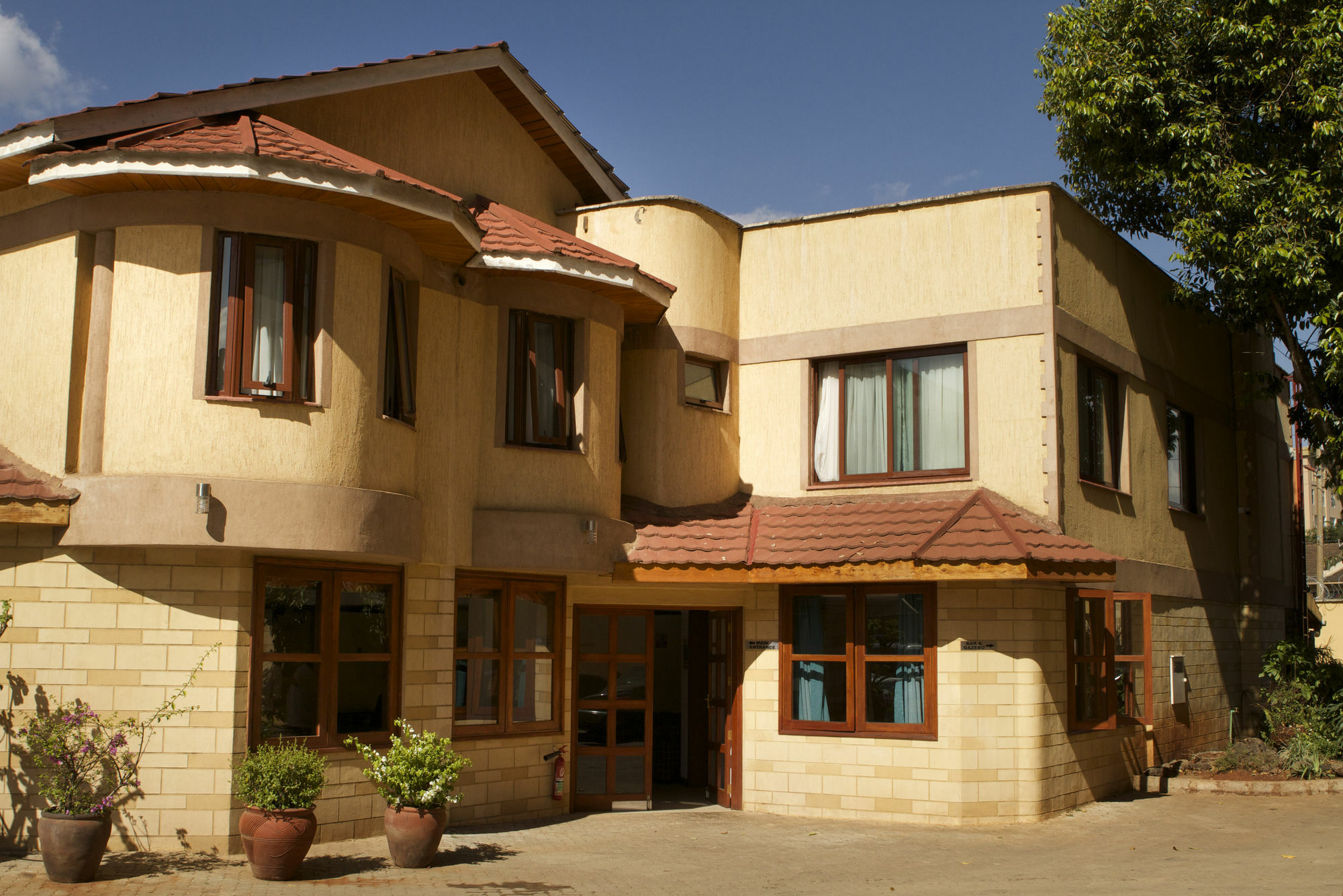 Osinkirri Hotel Kilimani Найроби Экстерьер фото